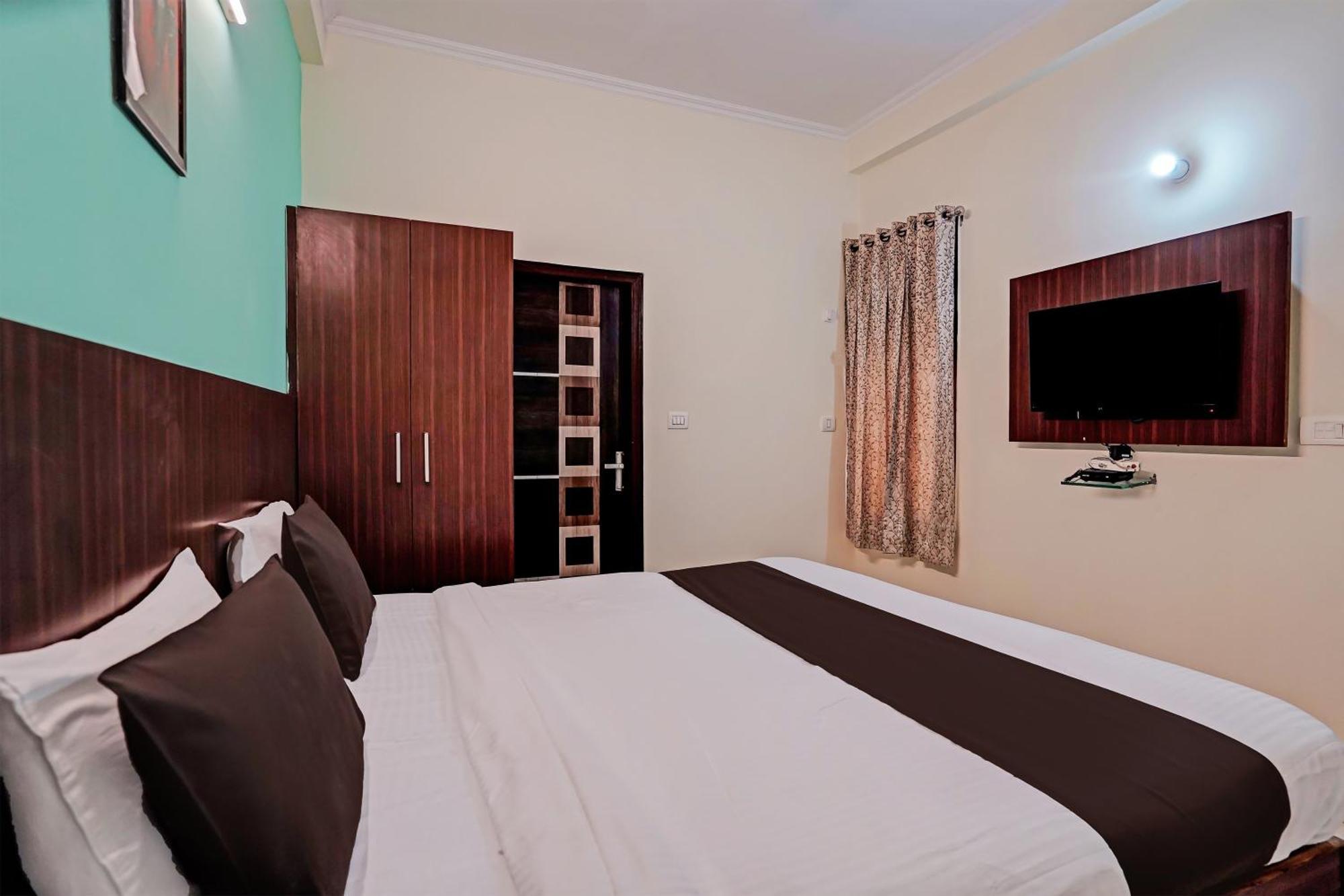 Hotel O Golden Imperial Greater Noida Kültér fotó